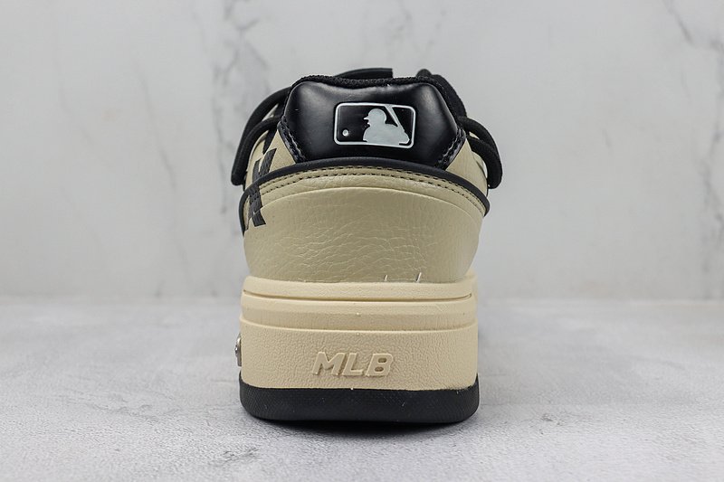 New York Yankees x MLB Chunky Liner Low "Grey/Beige/Black" фото № 9