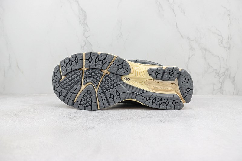 New Balance 2002R "Phantom" фото № 8