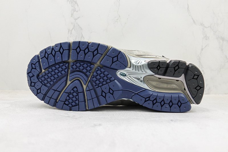 New Balance 2002R "Light Grey" фото № 8