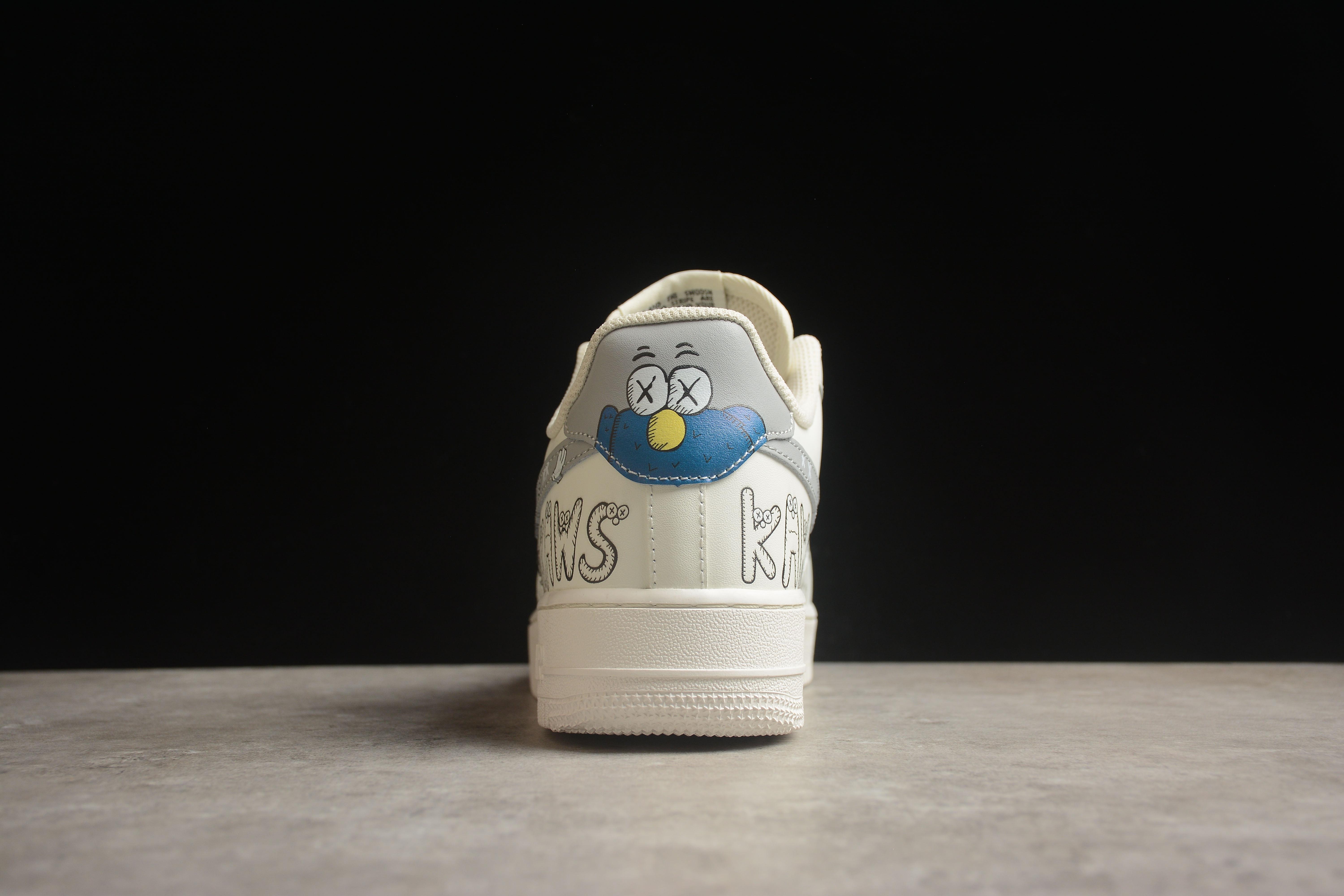 Kaws x Nike Air Force 1 Low "White/Grey" фото № 5