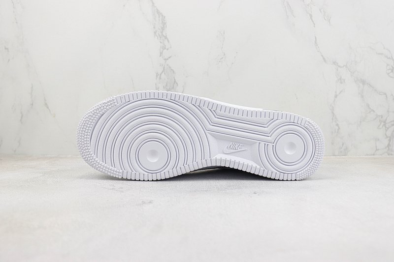 Nike Air Force 1 Low "White/Black/Red Circled" фото № 8