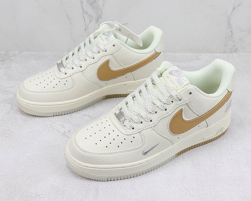 Undefeated x Nike Air Force 1 Low "Brown/Dark Grey/Sliver" фото № 5