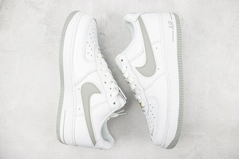 Nike Air Force 1 07 Low "White/Grey Swoosh" фото № 7