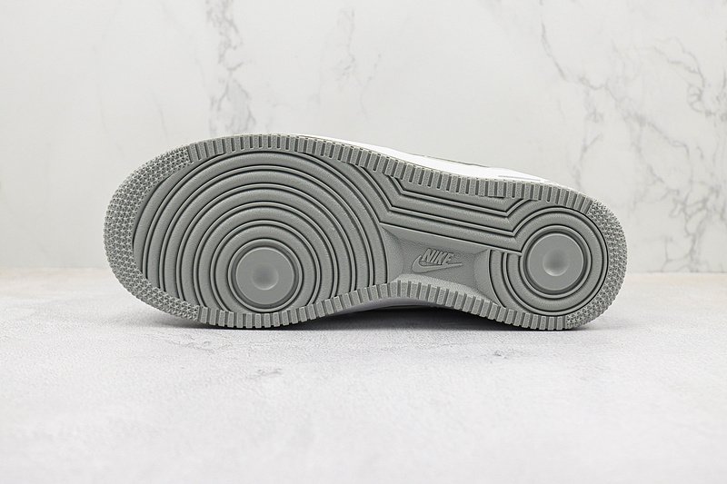 Nike Air Force 1 07 Low "White/Grey Swoosh" фото № 8