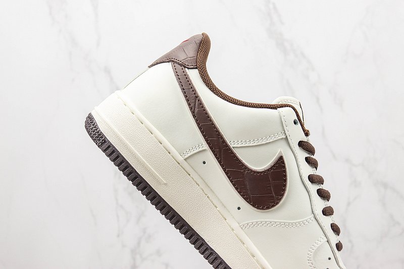 Nike Air Force 1 Low "NYC" фото № 3