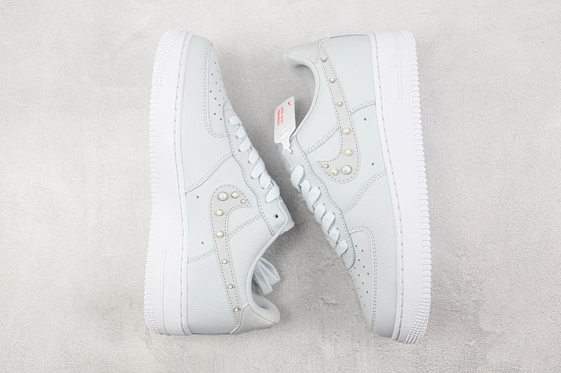 Nike Air Force 1 Low "Platinum/Pearl Swoosh" фото № 7