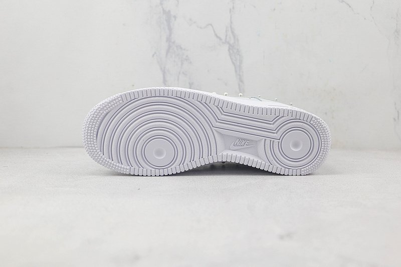 Nike Air Force 1 Low "Platinum/Pearl Swoosh" фото № 8