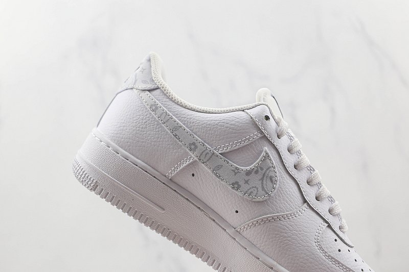 Nike Air Force 1 Low "White Paisley" фото № 3