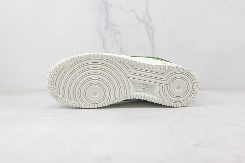 Nike Air Force 1 Low "Light Green/Love" фото № 8