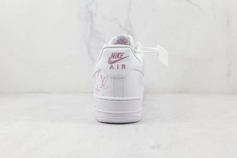 Nike Air Force 1 07 Low "White/Pink" фото № 9