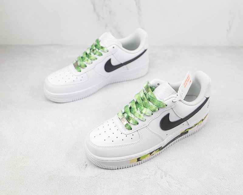 Nike Air Force 1 07 "White/Green" фото № 5