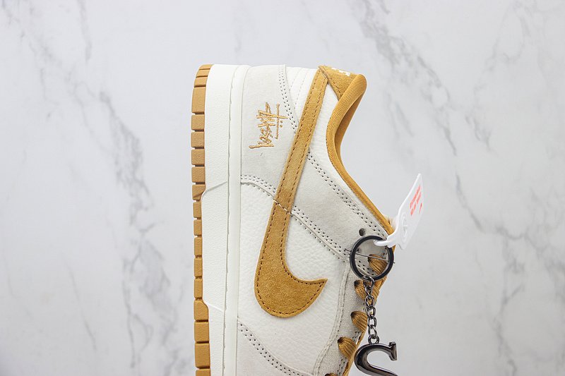 Stussy x Nike Dunk Low "Golden Hour" фото № 3