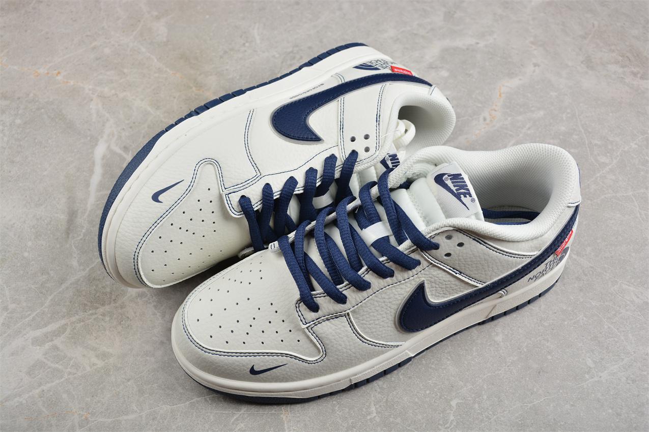 The North Face x Nike SB Dunk Low Supreme "Blue/White" фото № 6