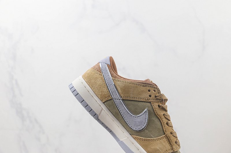 Otomo Katsuhiro x Nike SB Dunk Low "Yellow Green" фото № 4