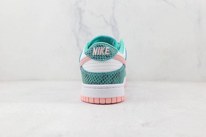Nike Dunk Low "Snakeskin/Washed Teal/Bleached Coral" фото № 8