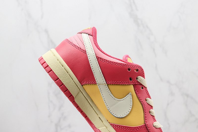 Nike Dunk Low "Strawberry Peach Cream" фото № 3
