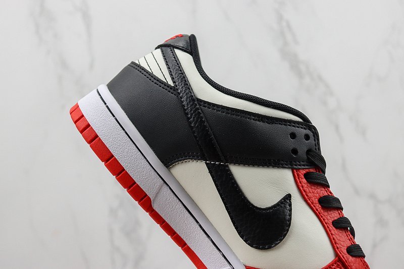 NBA x Nike Dunk Low "Black/Chile Red" фото № 3