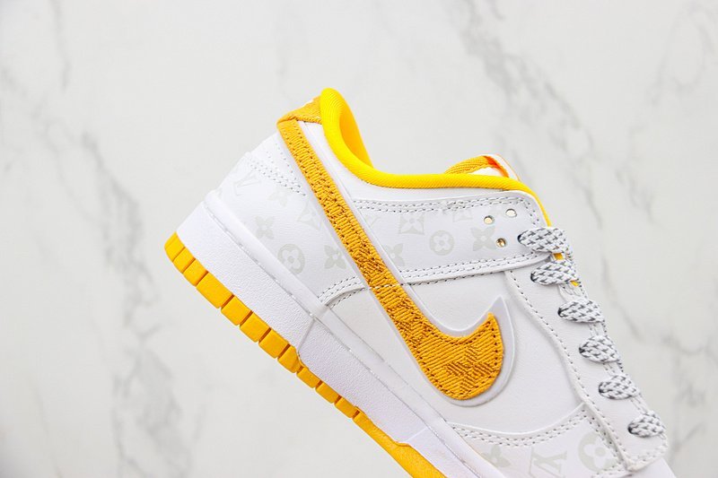 Louis Vuitton x Nike Dunk Low "Yellow/White/Silver" фото № 3
