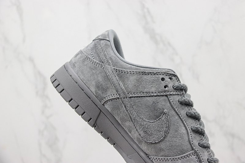 Supreme x Nike Dunk Low "Grey Wolf" фото № 3