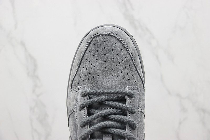 Supreme x Nike Dunk Low "Grey Wolf" фото № 4