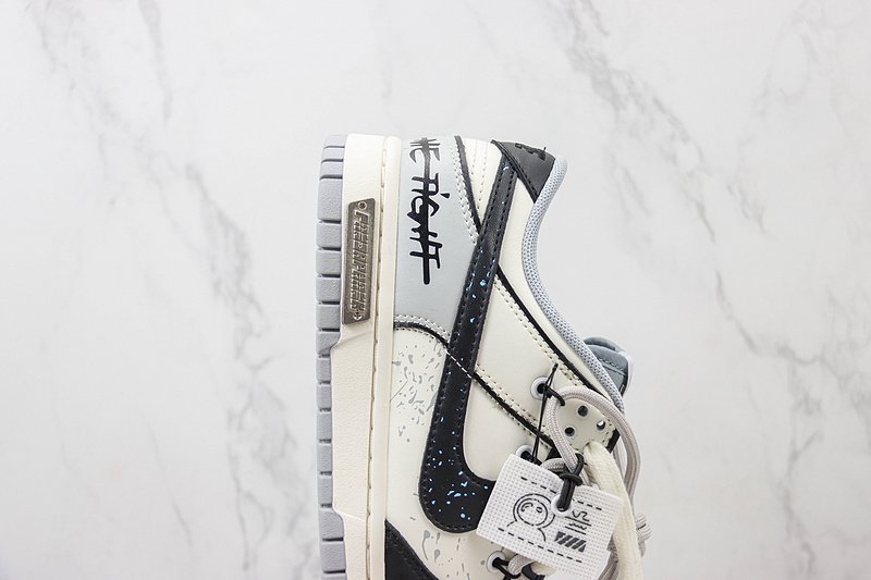 Nike Dunk Low "Hold Me Tight/Grey" фото № 3