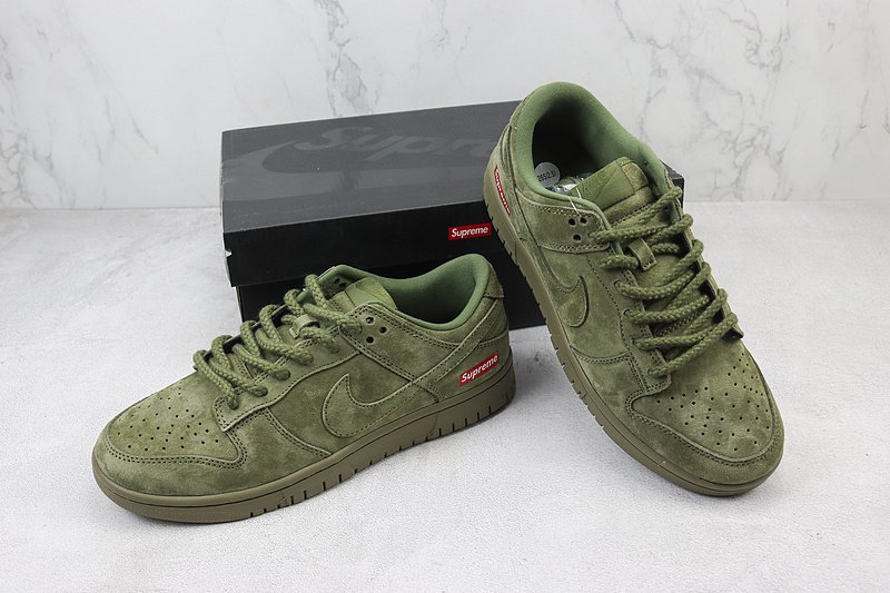 Supreme x Nike Dunk Low "Army Green" фото № 7