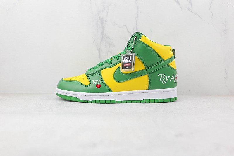 Supreme x Nike SB Dunk High "By Any Means/Brasil" фото № 2