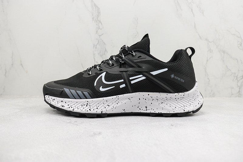 Gore-Tex x Nike Zoom Pegasus Trail 2 "Black/White Logo" фото № 2
