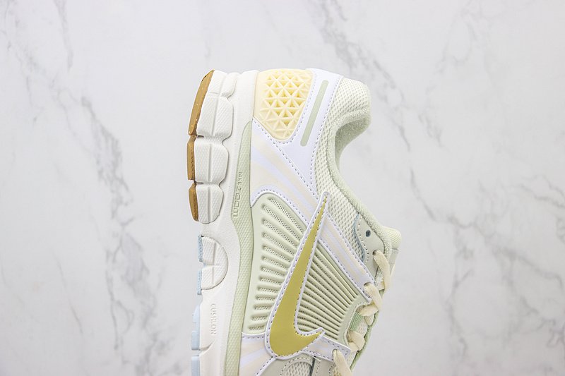 Nike Zoom Vomero 5 "Sail Buff Gold" фото № 4