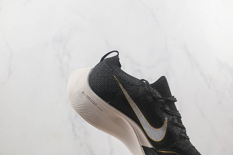 Nike ZoomX Vaporfly Next 2 "Black/White/Gold" фото № 4