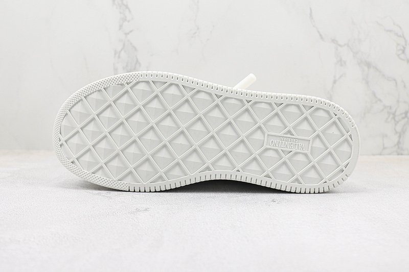 Valentino Garavani One Studio "White" фото № 8