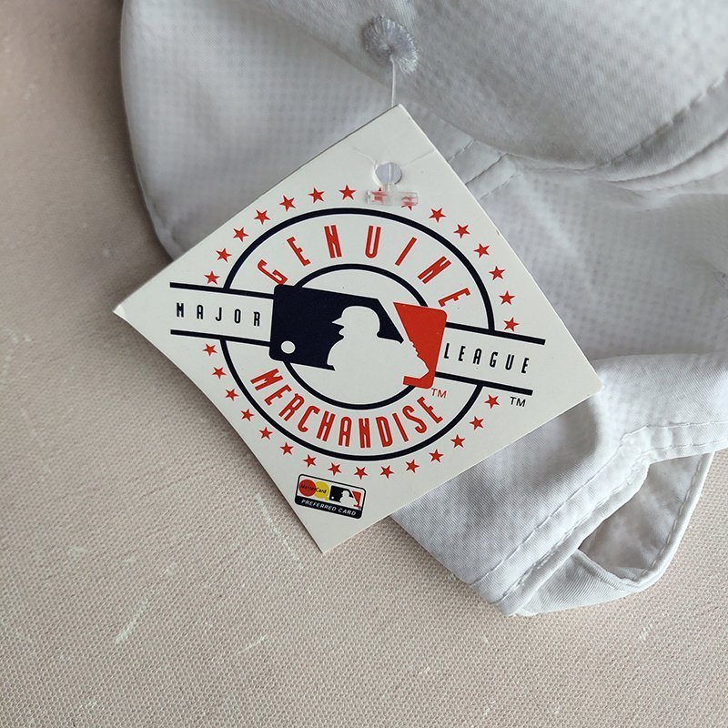 Кепка MLB With A Letter Logo "White" фото № 2