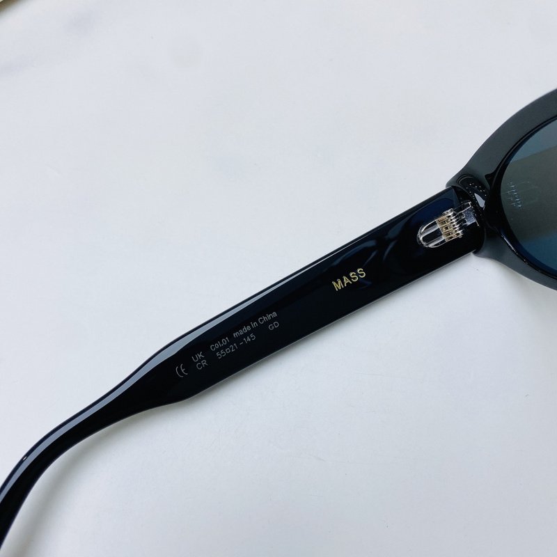 Солнцезащитные очки Gentle Monster Decorated By Lines And Dots "Black" фото № 4