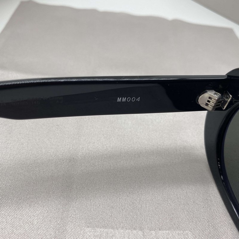 Солнцезащитные очки Gentle Monster Temples Decorated By Stripes "Black" фото № 3