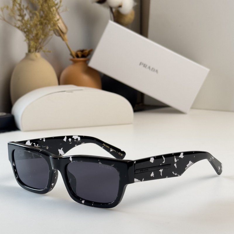 Солнцезащитные очки Prada Temples Decorated By Stripe Middle "Black/White" фото № 2