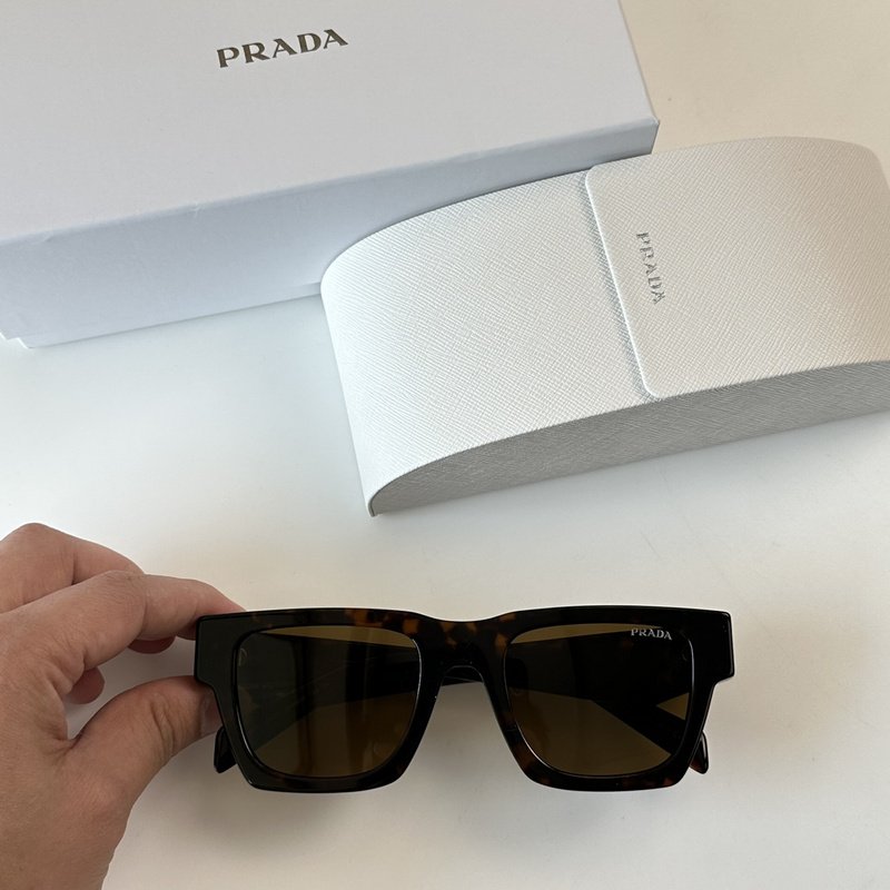 Солнцезащитные очки Prada White Inscription On Side "Brown" фото № 2