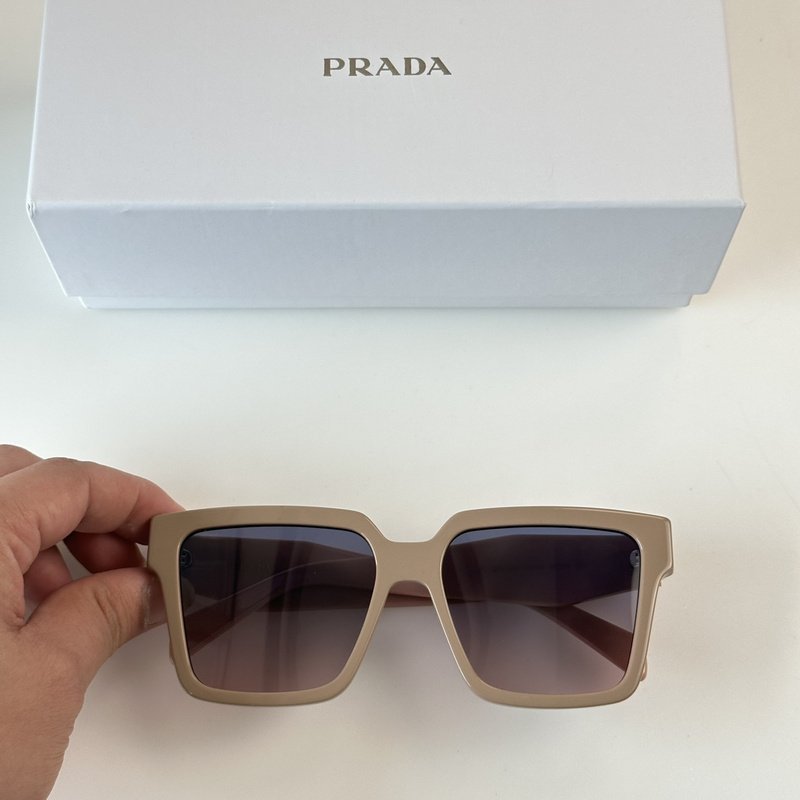 Солнцезащитные очки Prada Frame With Small Gold Logo Inscription "Beige" фото № 2