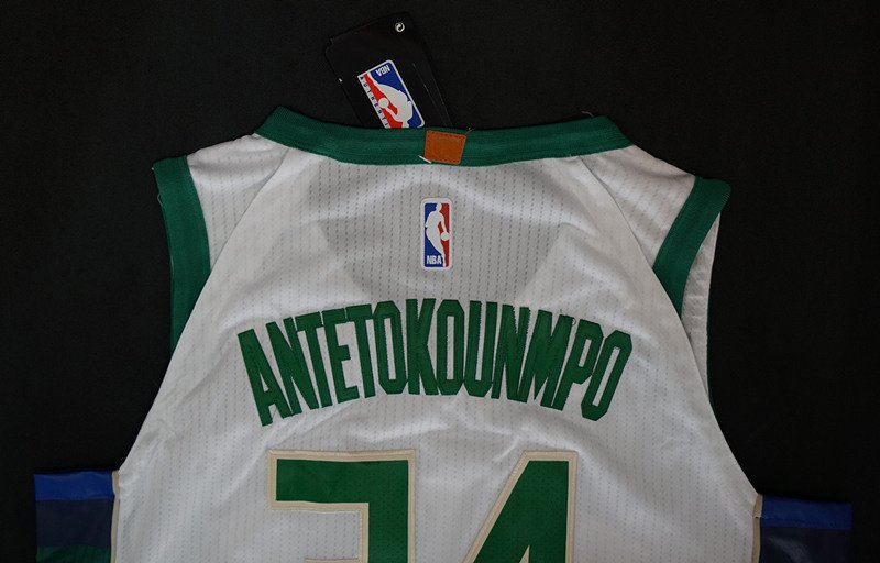 Баскетбольная Джерси Nike Milwaukee Bucks 17-18 №34 Giannis Antetokounmpo With Logo "White" фото № 5
