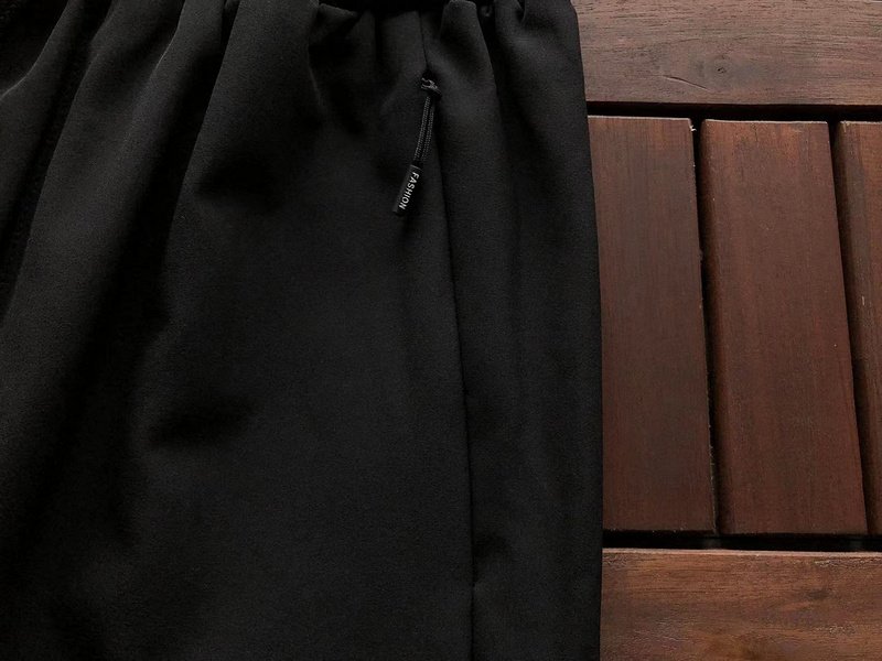 Спортивные штаны The North Face Stripe And Logo On Knees "Black" фото № 3