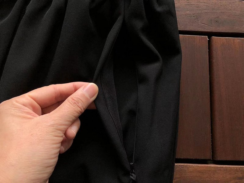 Спортивные штаны The North Face Stripe And Logo On Knees "Black" фото № 5