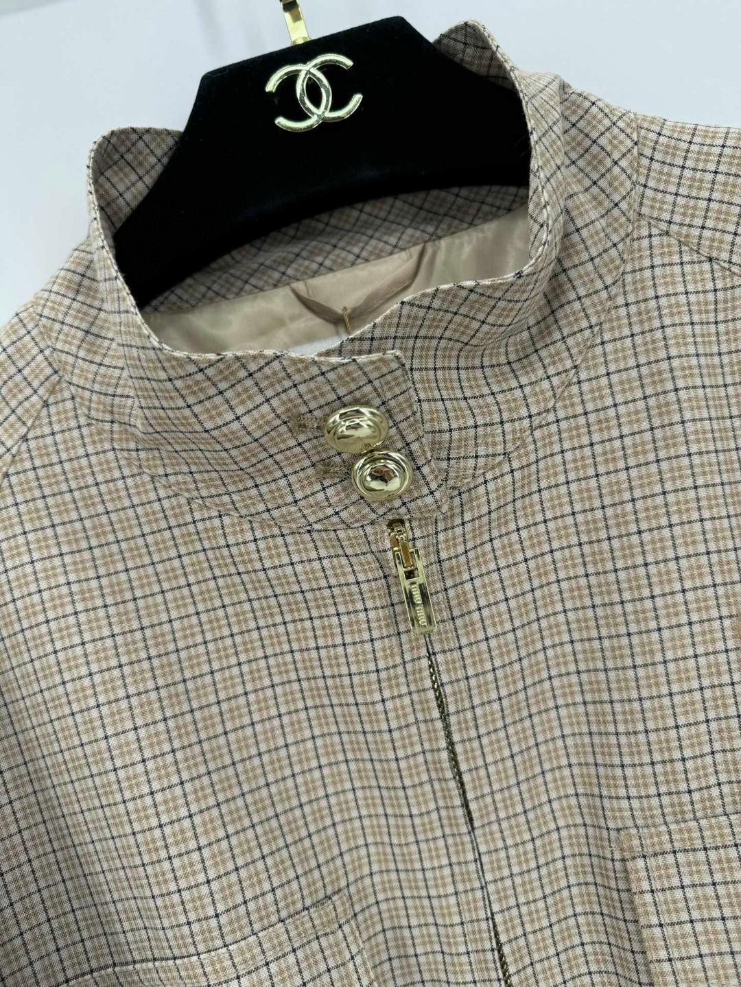 Бомбер Miu Miu Frontside Brown Logo Two Frontside Pockets "Brown" фото № 4