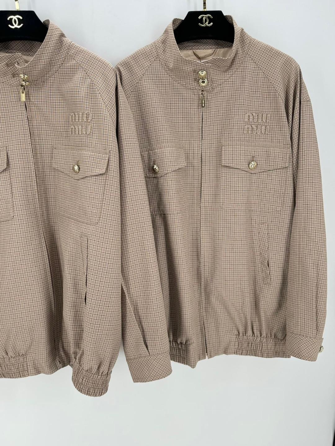 Бомбер Miu Miu Frontside Brown Logo Two Frontside Pockets "Brown" фото № 2