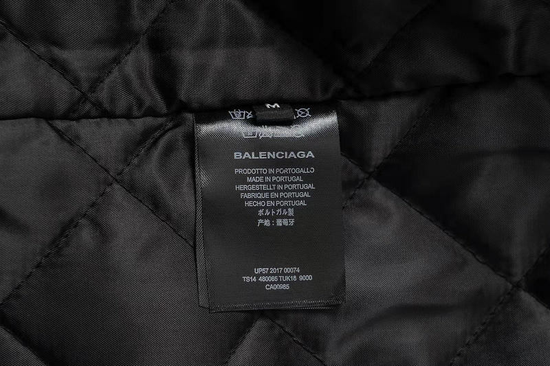 Куртка Balenciaga Plush With Logo "White" фото № 3