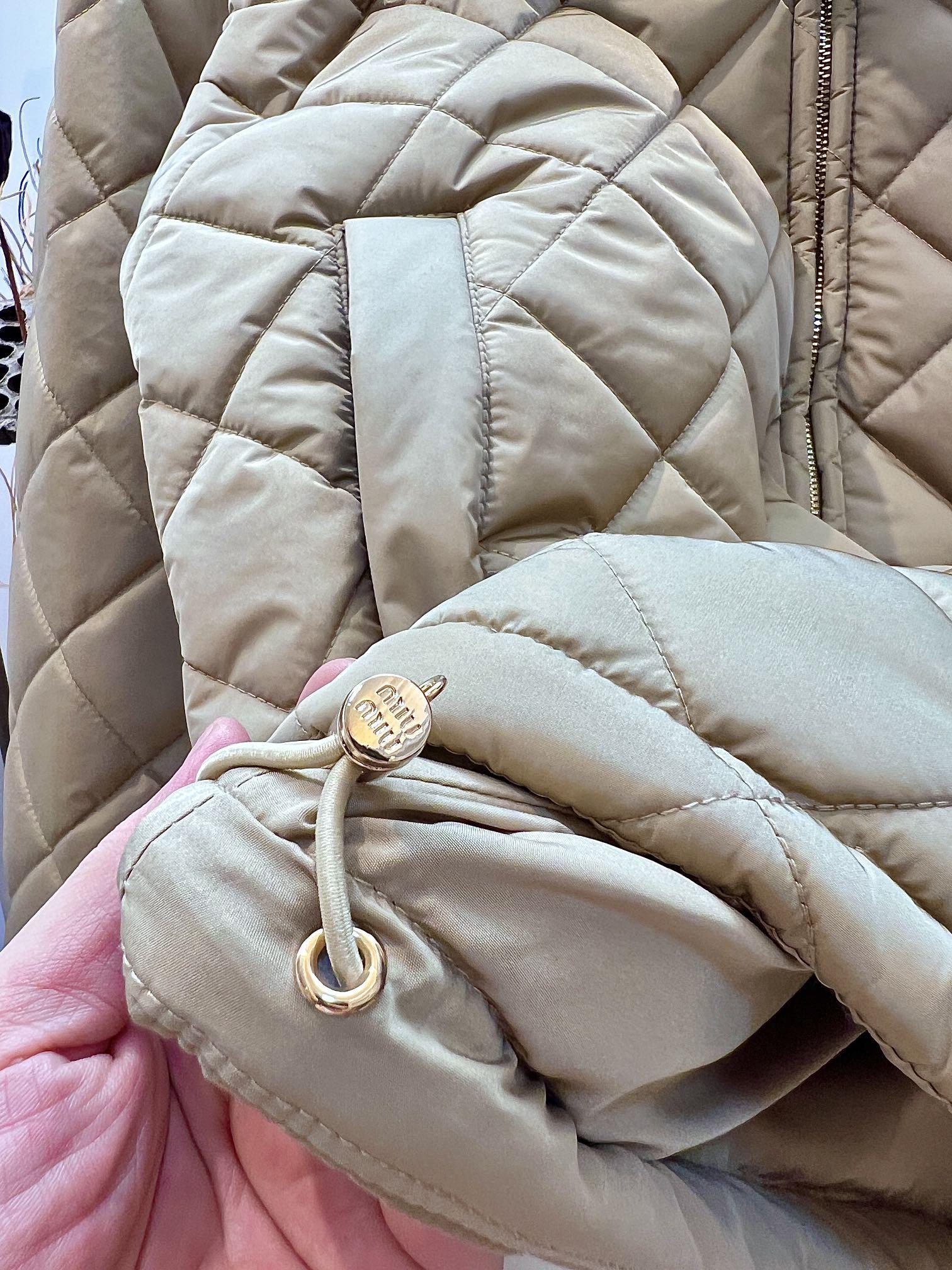 Куртка Miu Miu Quilted Jacket "Beige" фото № 7
