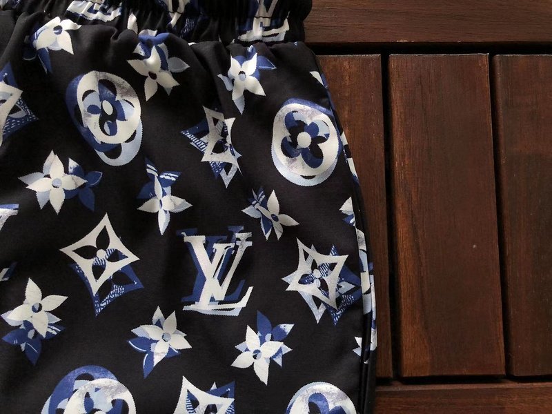 Шорты Louis Vuitton Logo Symbols With Shadow "Black" фото № 5