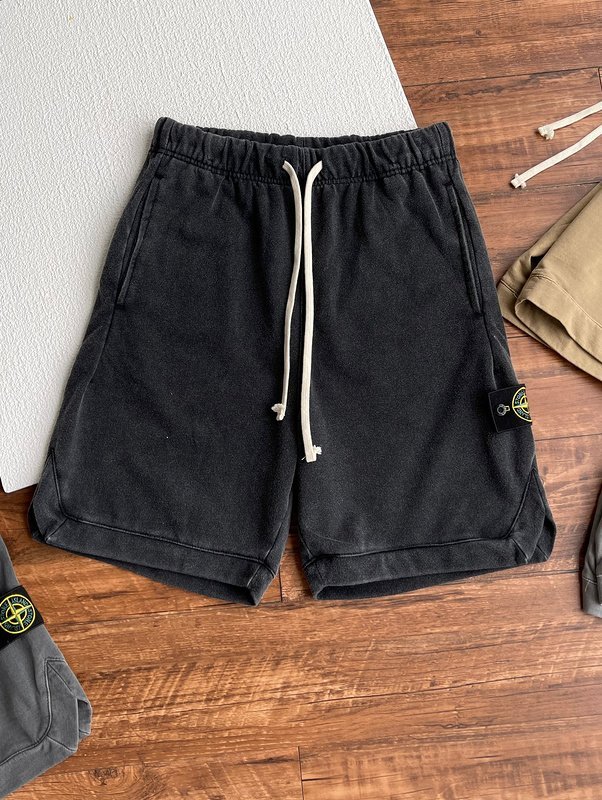 Шорты Stone Island Cotton With A Logo Patch "Black" фото № 2