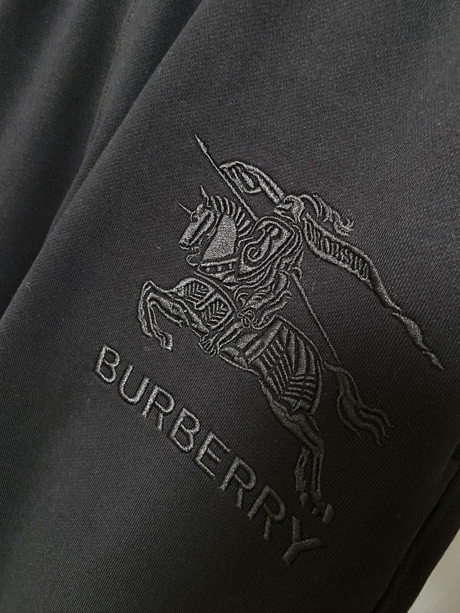 Худи Burberry Frontside Logo Warior On The Horse "Black" фото № 4
