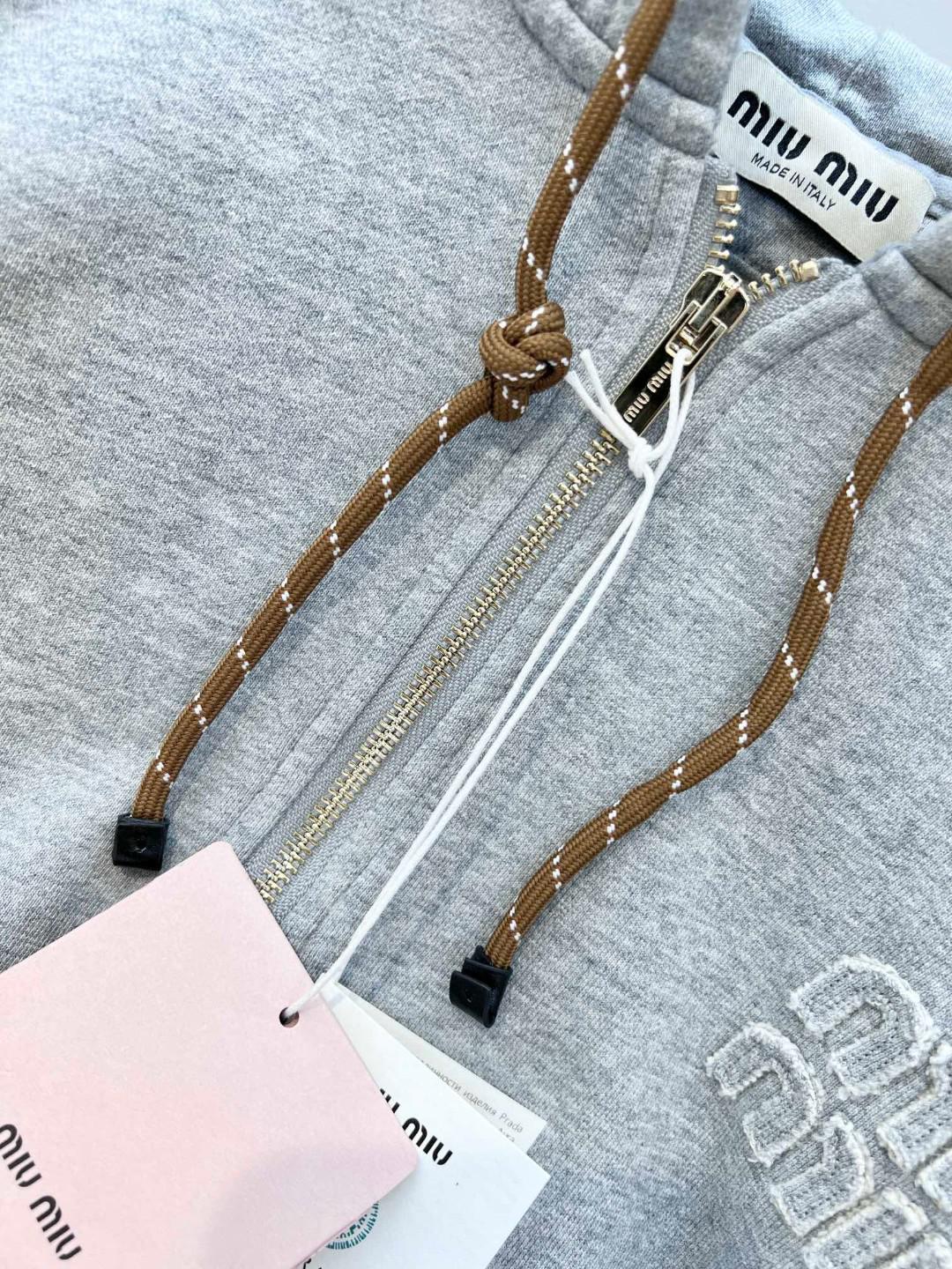 Худи Miu Miu Frontside Gray Logo MIu Miu "Gray" фото № 4