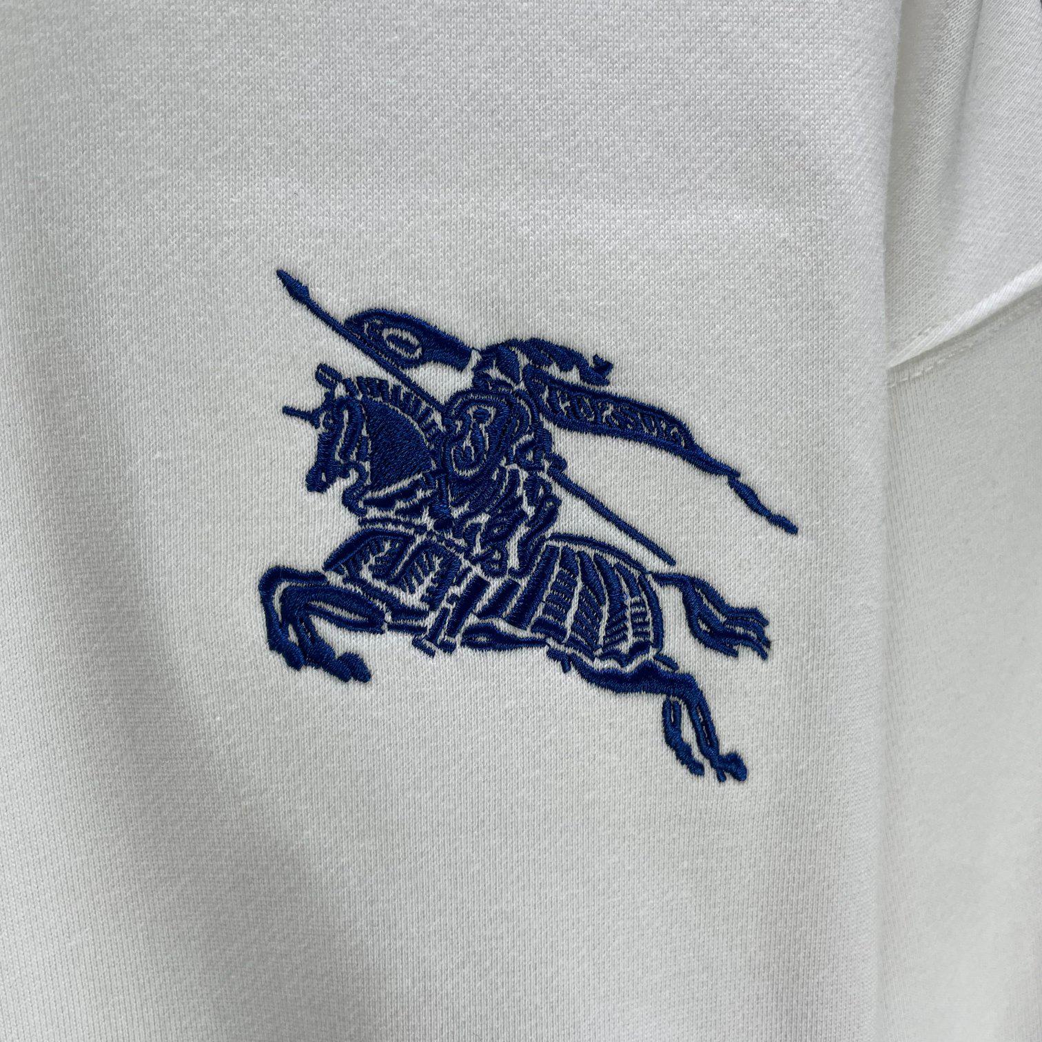 Свитшот Burberry Frontside Print Blue The Horse And The Warrior "White" фото № 4