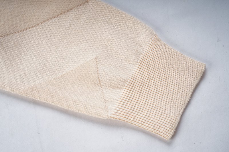 Свитшот Fendi With An Invisible Logo "Cream" фото № 5